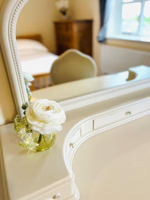 Hillcrest Lodge, Private Apartment On Lough Corrib, Oughterard Голвей Екстер'єр фото